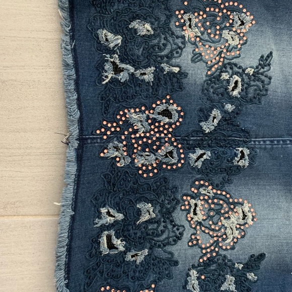 Skirt - Picture 3 of 7